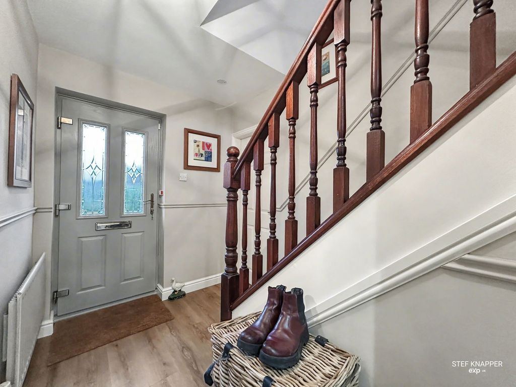 Property photo 2 of 23