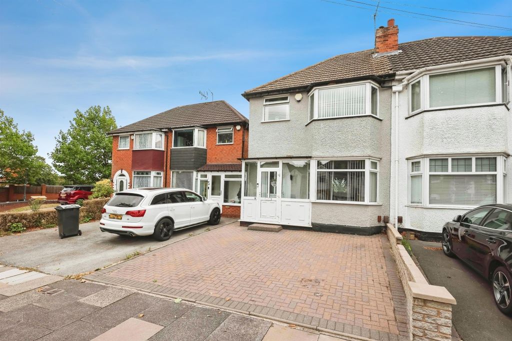 Property photo 2 of 17