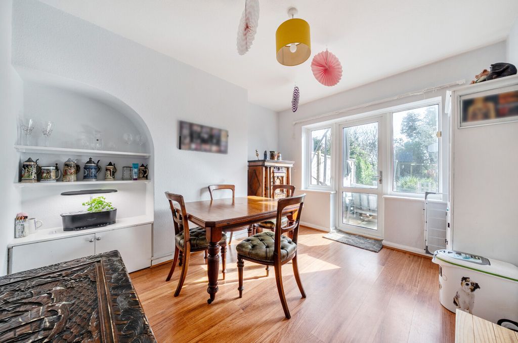 Property photo 3 of 14 1438901-19-69d76E...