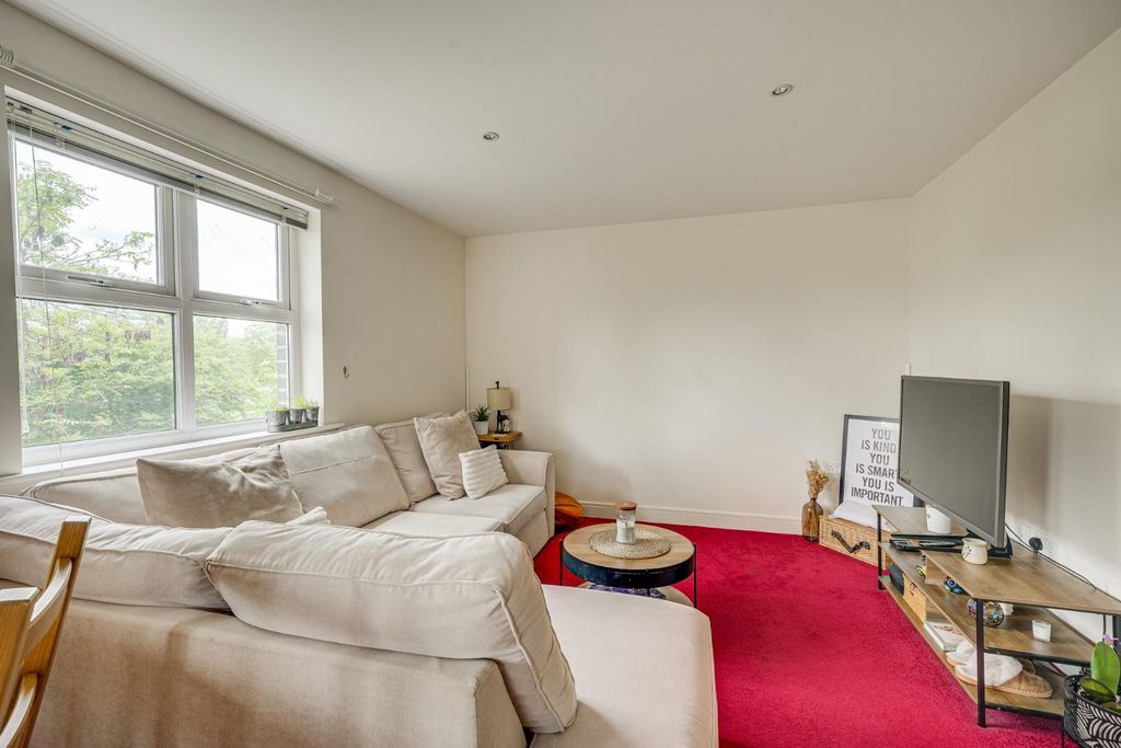Additional image 6 of 2 bed flat for saleWest Dock, The Wharf, Linslade LU7