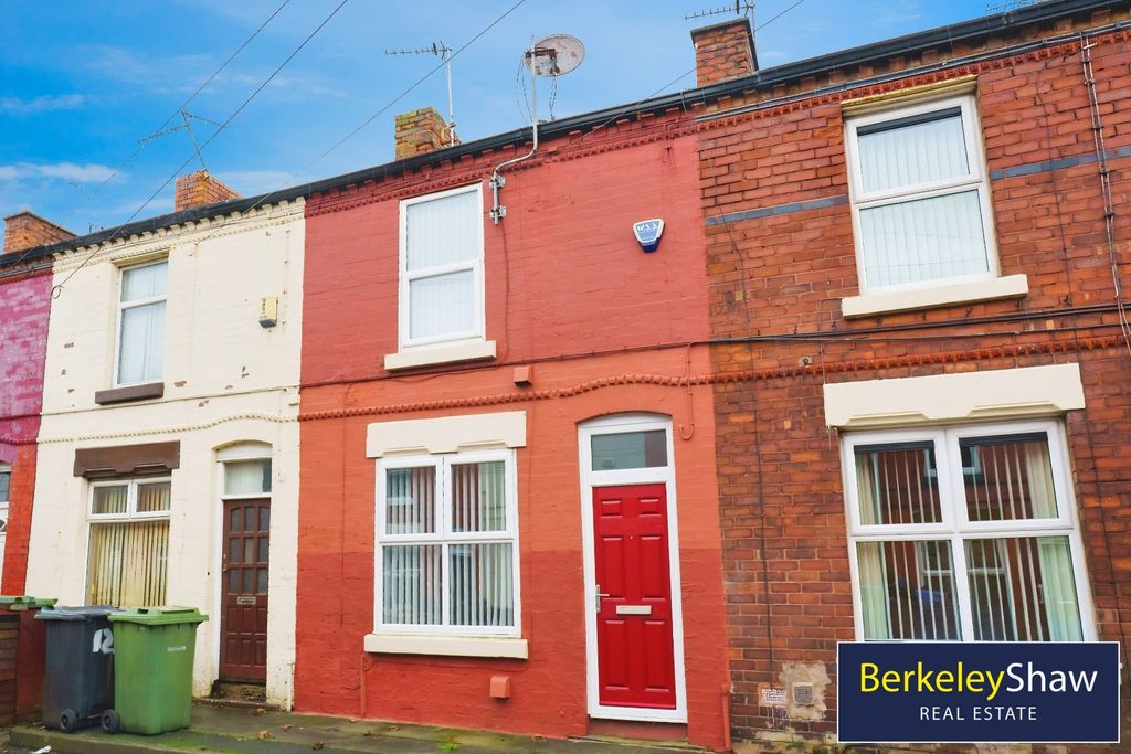 Property photo 1 of 25 External