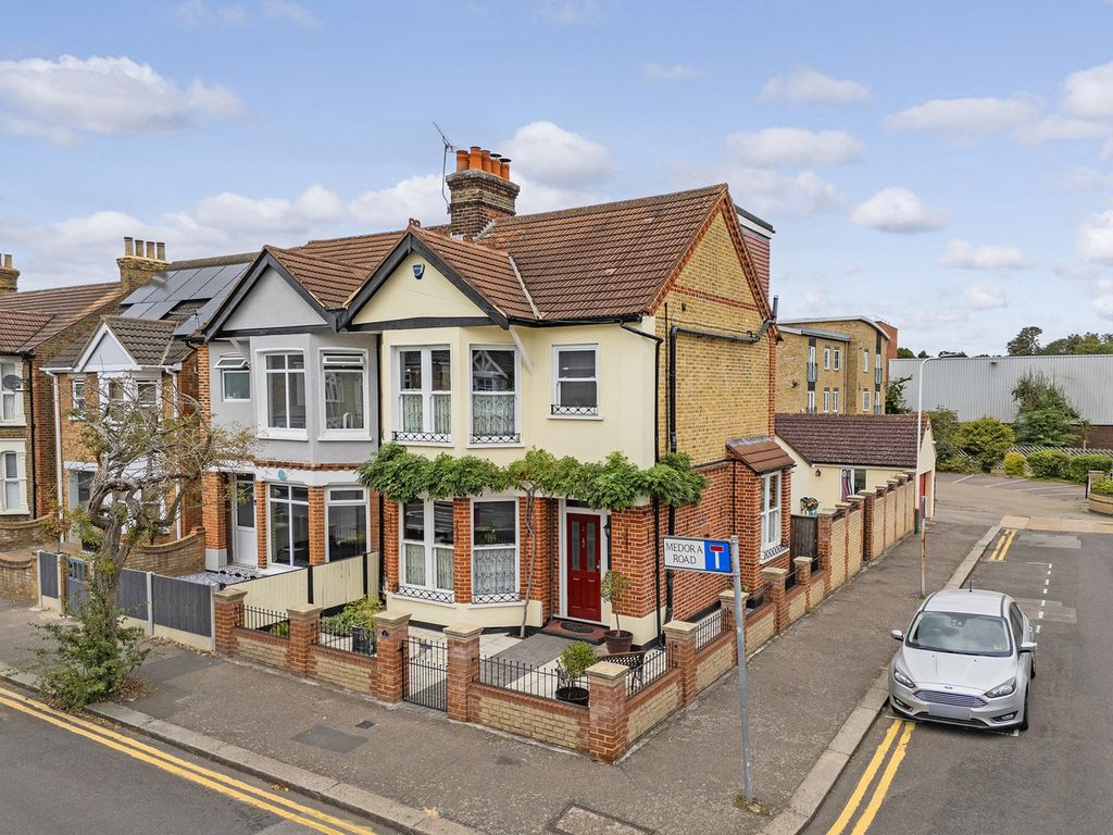 Property photo 1 of 38