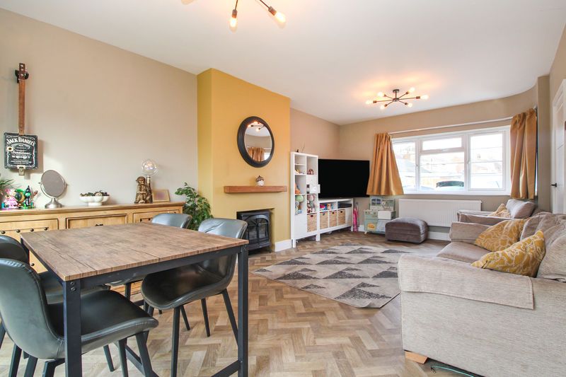 Property photo 2 of 22 Living Room