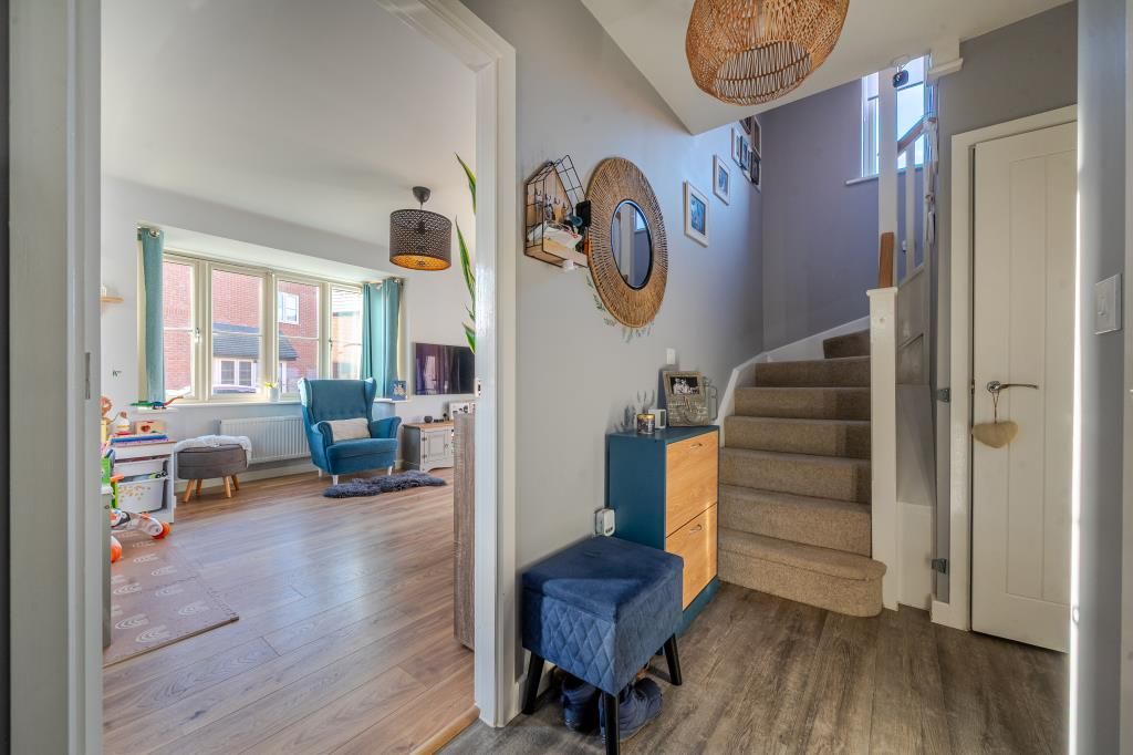 Property photo 3 of 22 Entrance Hall