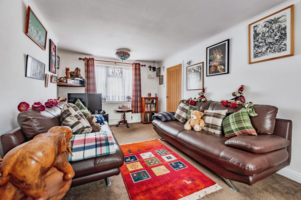 Property photo 3 of 19