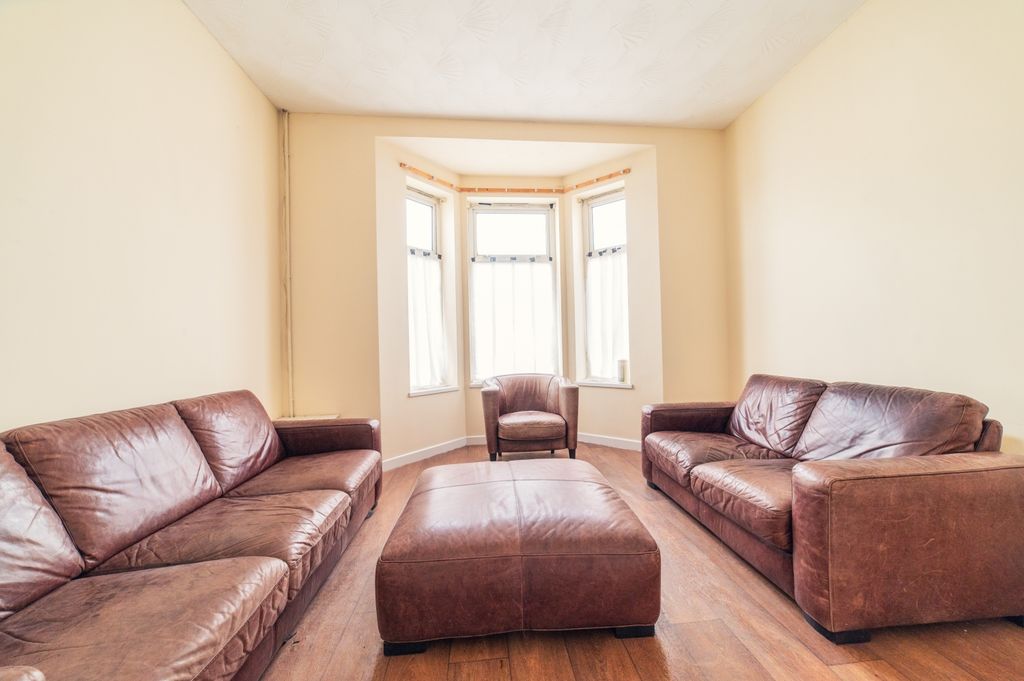 Property photo 3 of 17 Call 02920 454555 To Secure Your Viewing_4