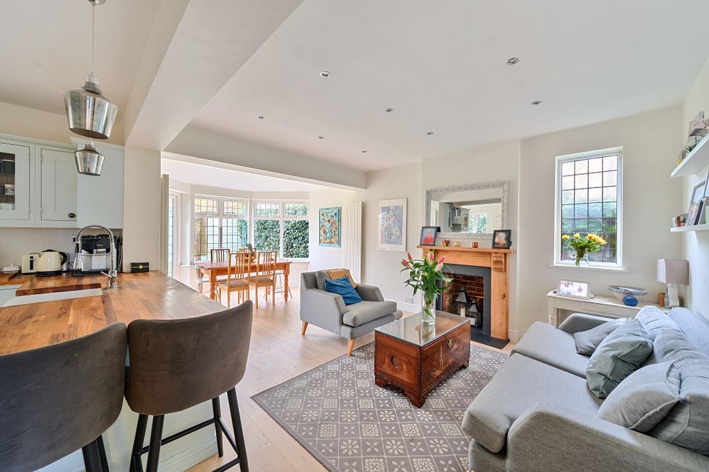 Property photo 2 of 13