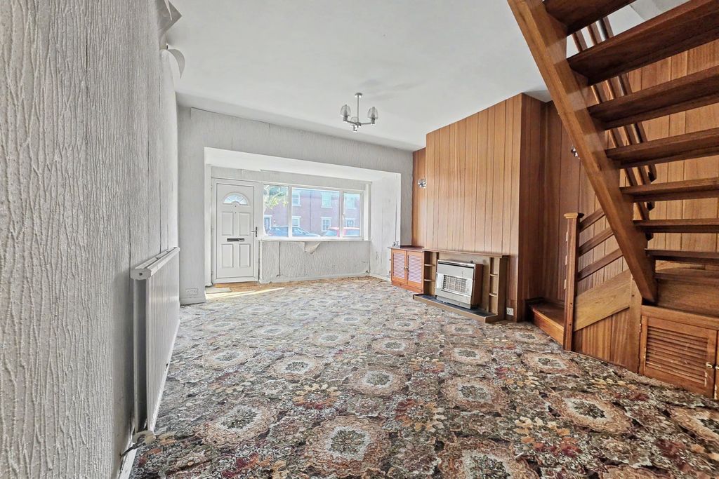 Property photo 3 of 9