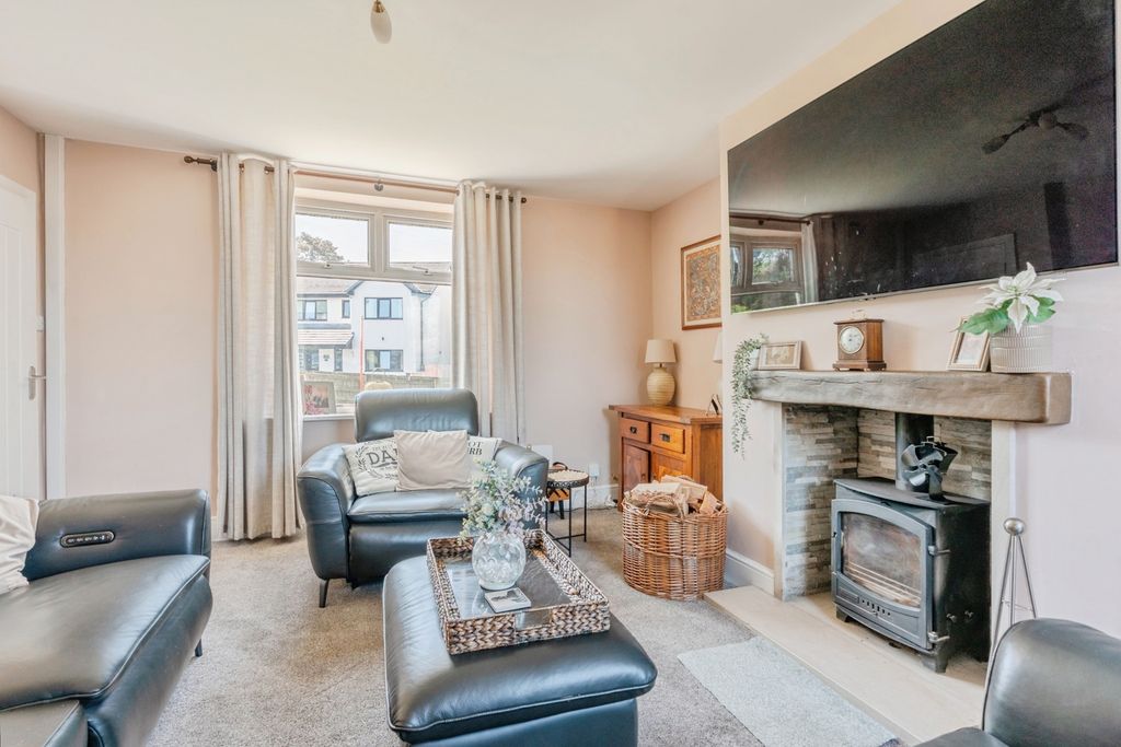 Property photo 3 of 20 Pbox-Img.Jpg