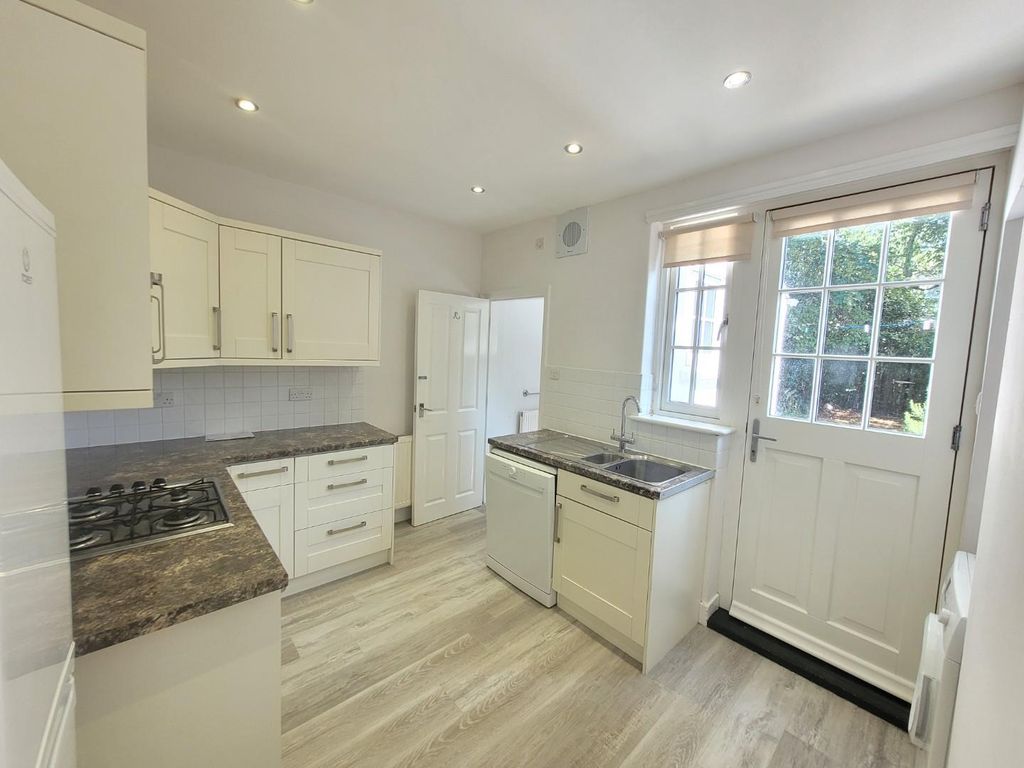 Property photo 3 of 9 3.Jpg