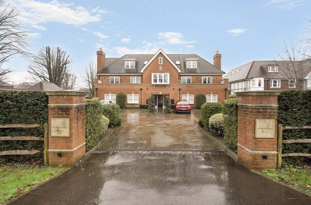 Property photo 2 of 19