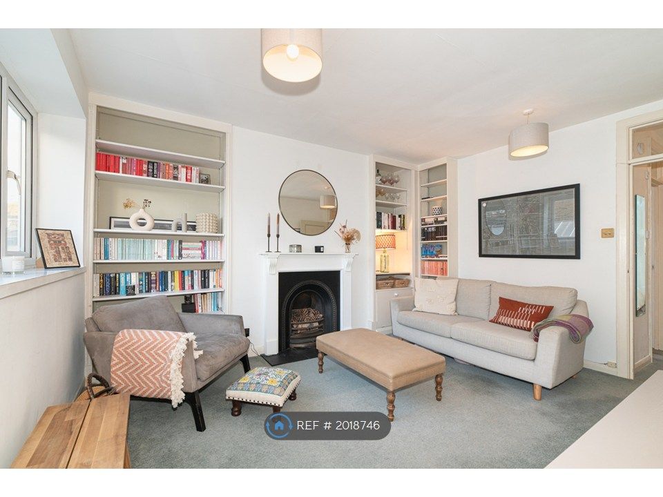 Property photo 1 of 19 Lounge