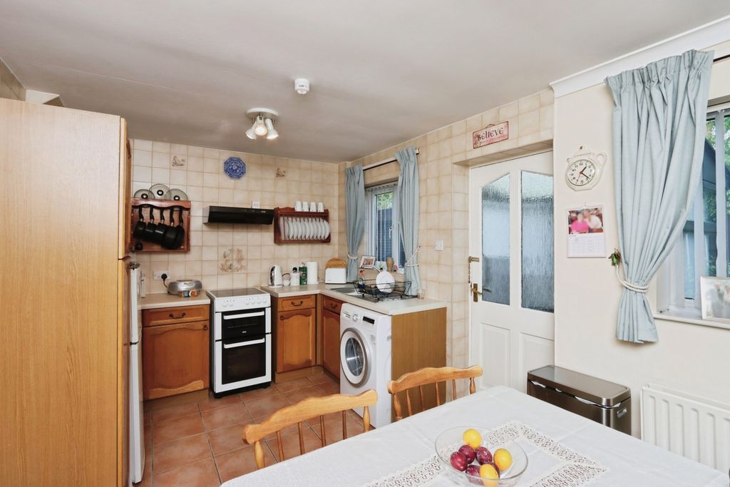 Property photo 3 of 17 Photo