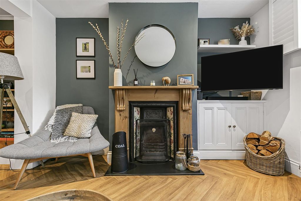 Property photo 3 of 26 25_51561.Jpg