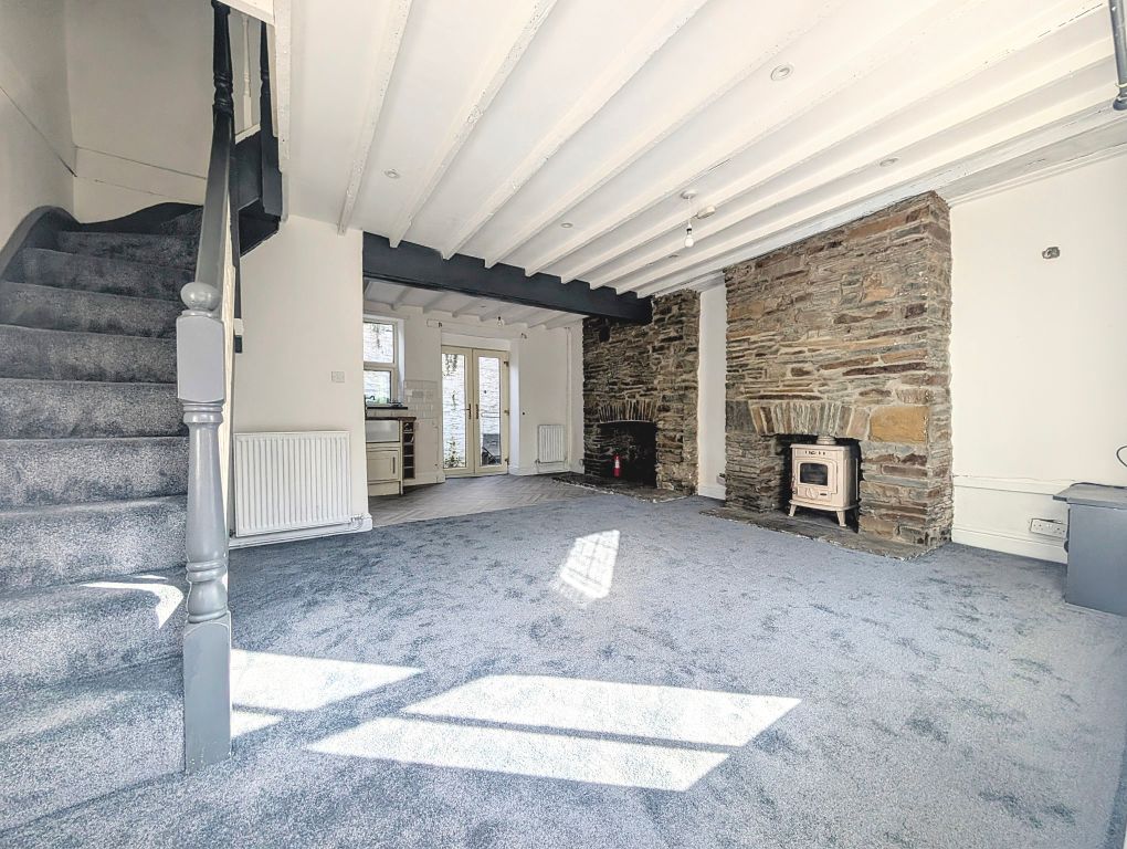 Property photo 2 of 8 Dining Room