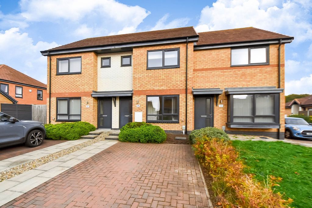 Property photo 1 of 11 Mulberry Lane