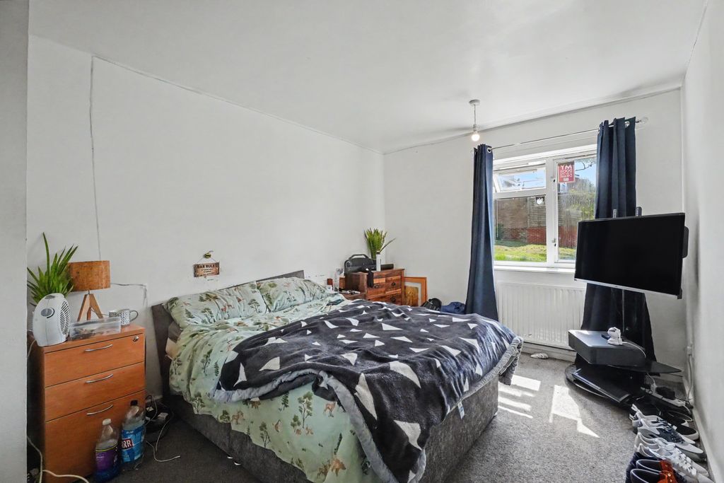 Additional image 7 of 2 bed flat for saleFrobisher Close, Daventry NN11