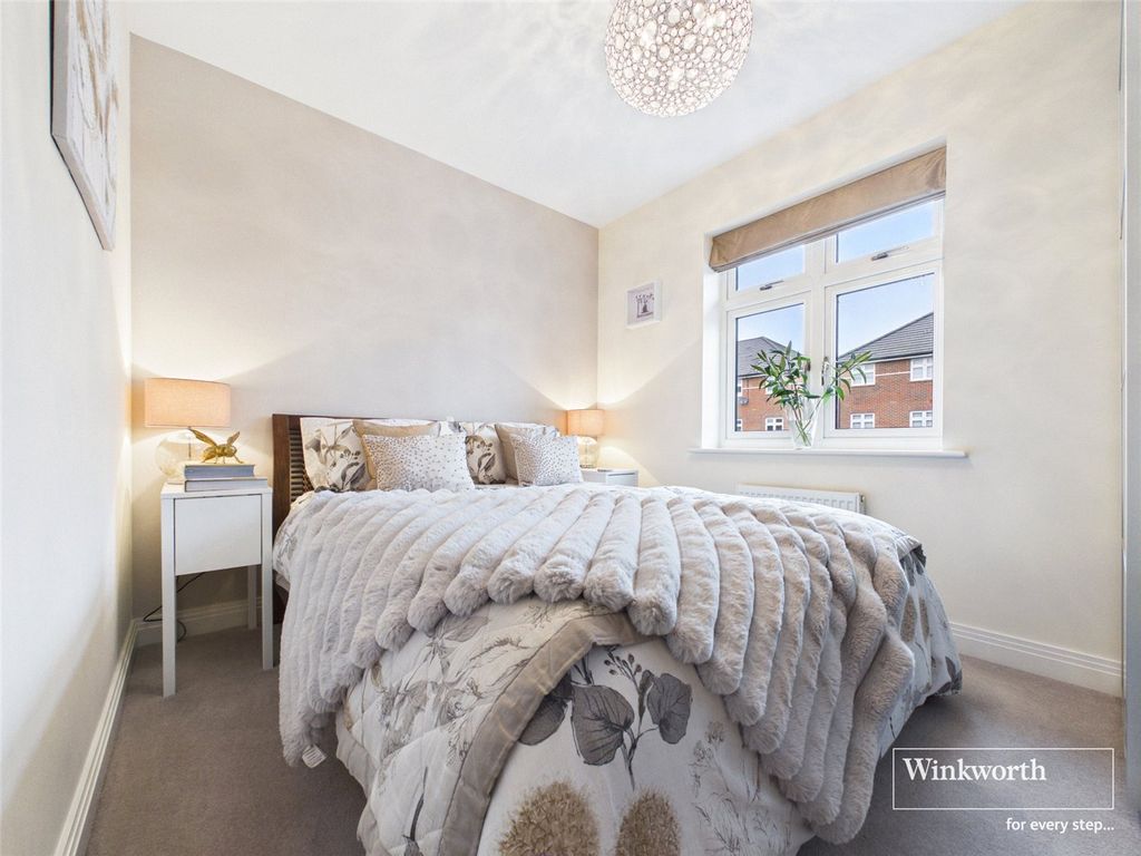 Additional image 8 of 5 bed town house for saleTutor Crescent, Earley, Reading RG6