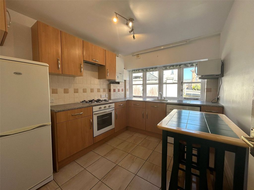 Property photo 3 of 6 Picture No. 05