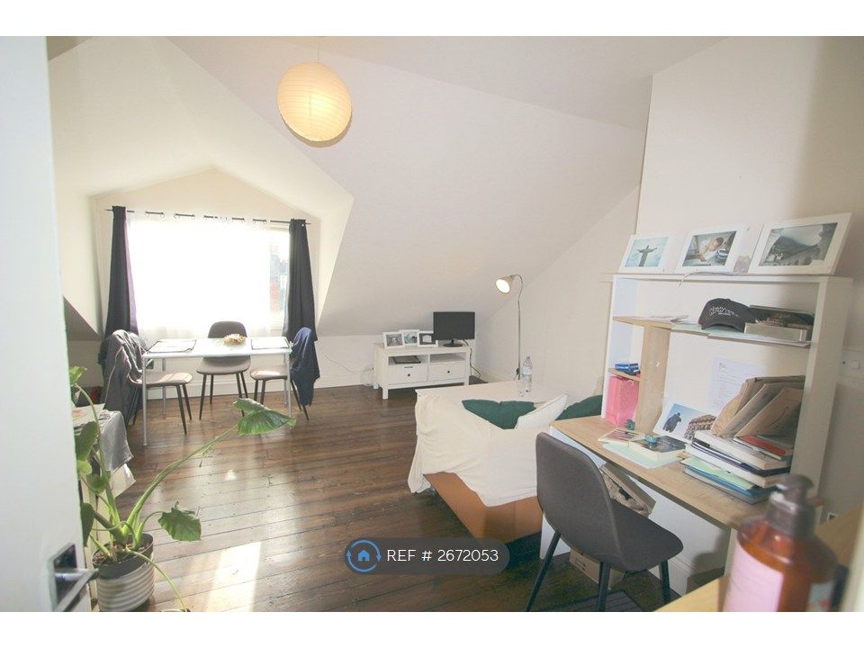 Property photo 2 of 19 Living Room Looking Form Entrance