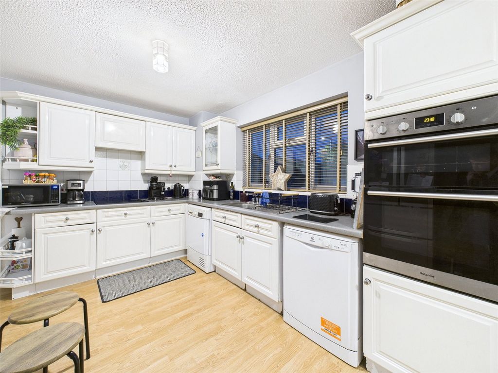 Property photo 3 of 18 Picture No. 12