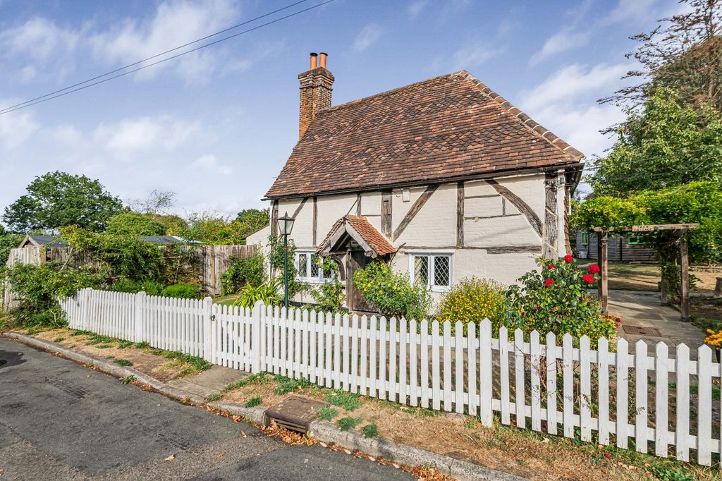 Property photo 1 of 26 Swan Cottage