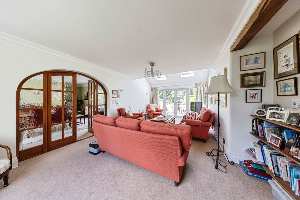 Property photo 3 of 24 Pbox-Img.Jpg