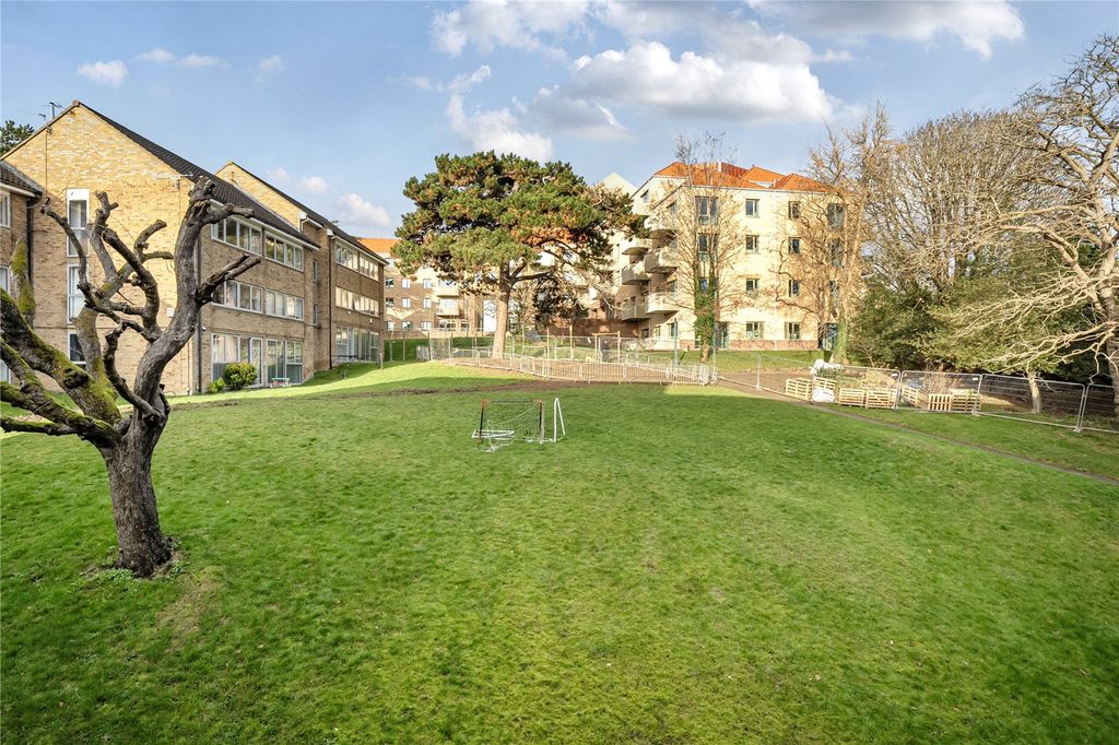 Property photo 1 of 17 Picture No. 05