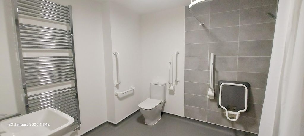 Property photo 3 of 14 Wet Room