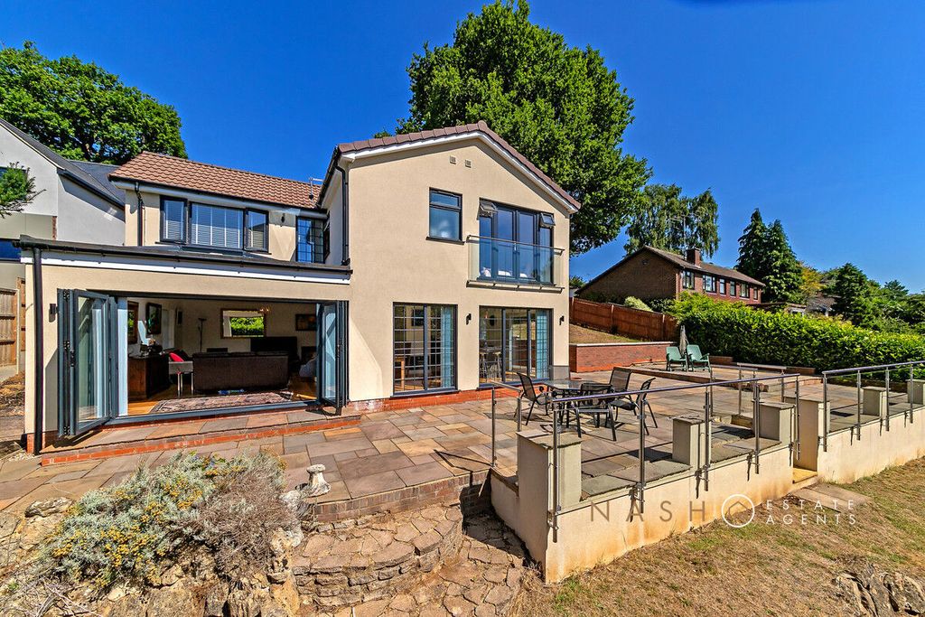 Property photo 1 of 36