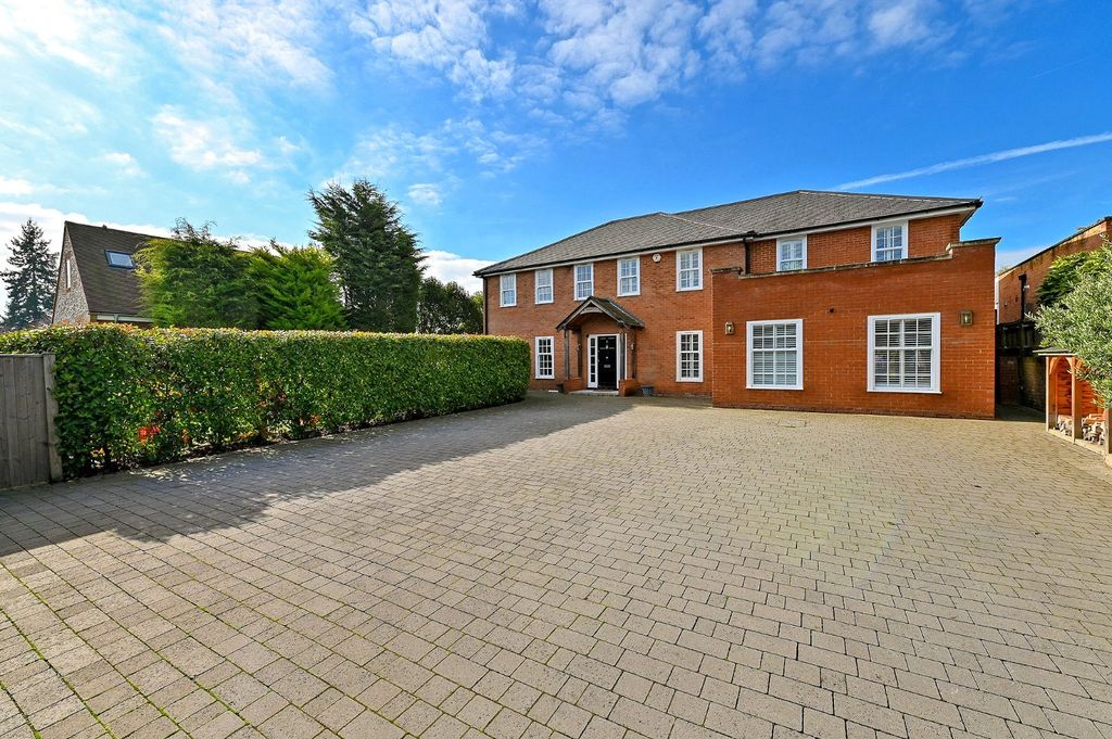 Property photo 1 of 16 Frontage