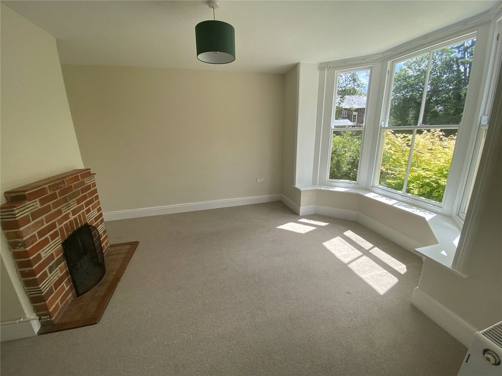 Property photo 2 of 17 Picture No. 30
