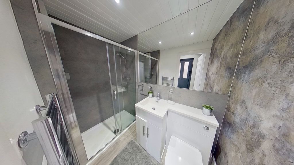 Property photo 3 of 5 Photo 3