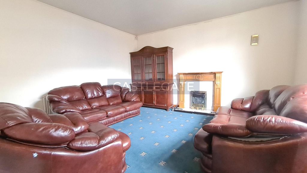Property photo 2 of 9 Living Room (1)