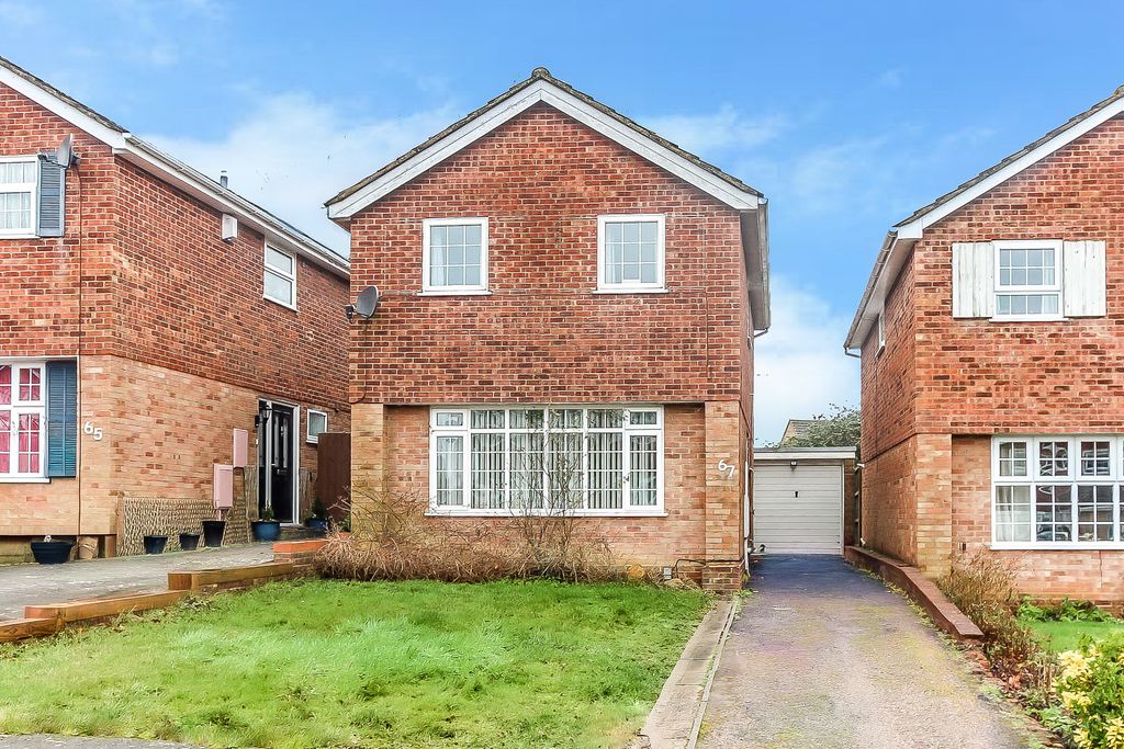 Property photo 1 of 10 Front