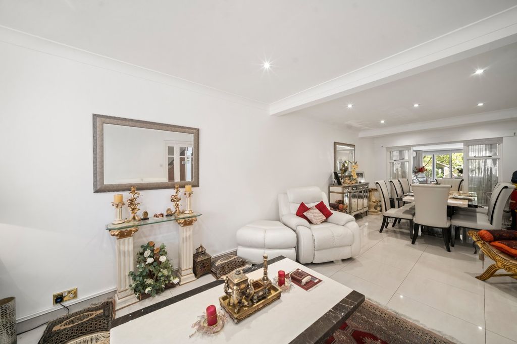 Property photo 3 of 16 Reception Room