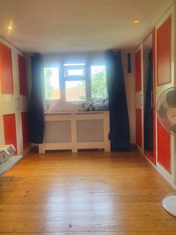 Property photo 2 of 5