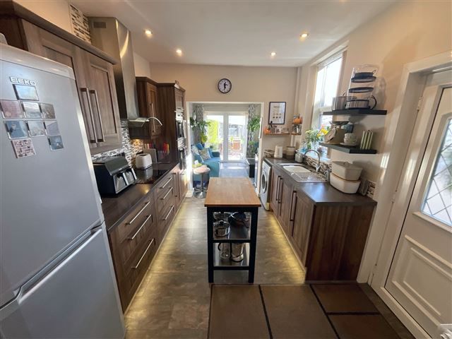 Property photo 3 of 21 Kitchen