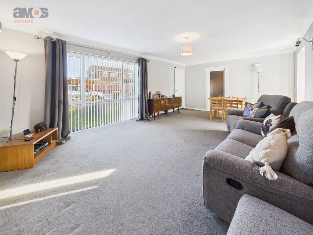 Property photo 2 of 17 4657344