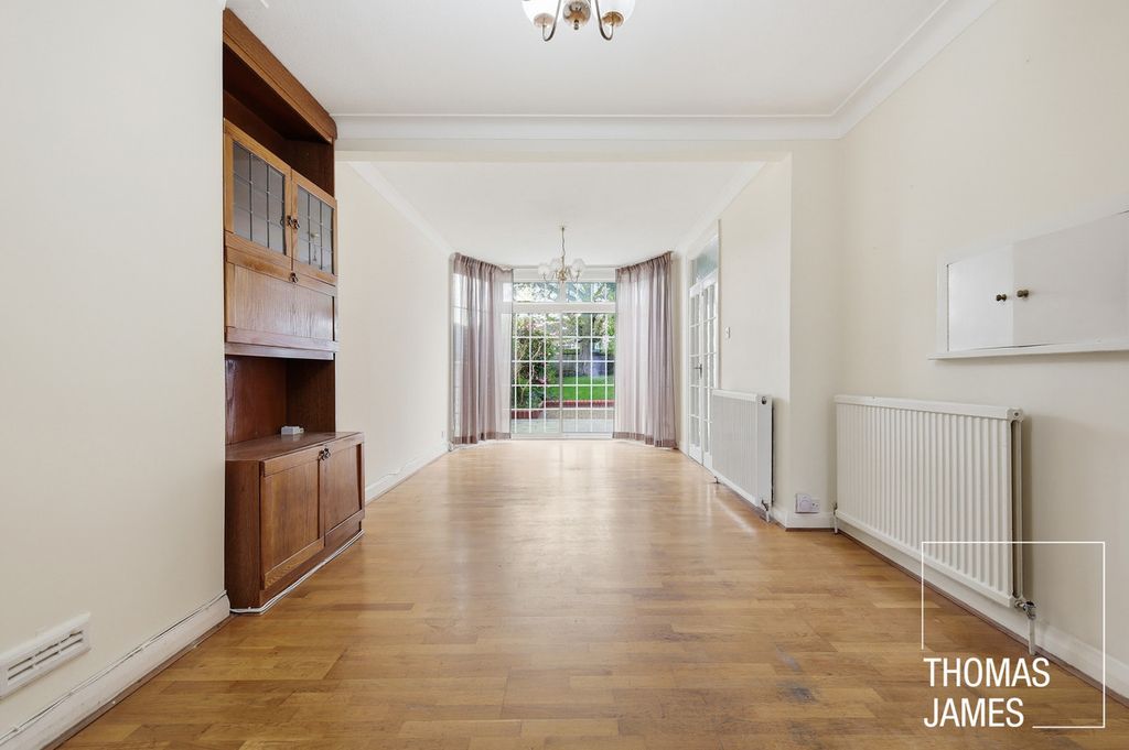 Property photo 3 of 20