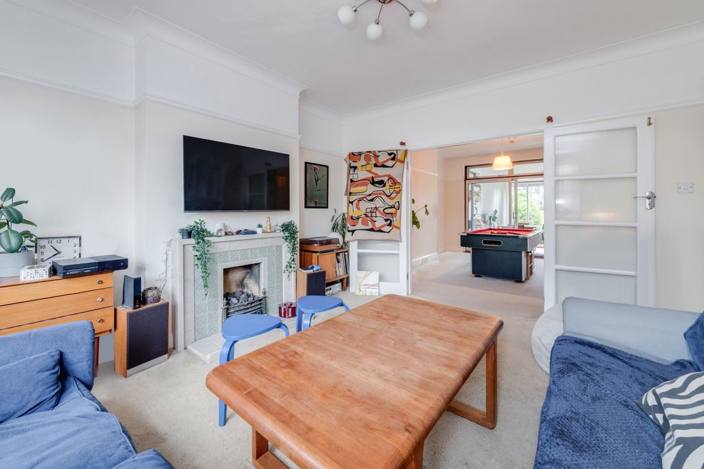 Property photo 3 of 13