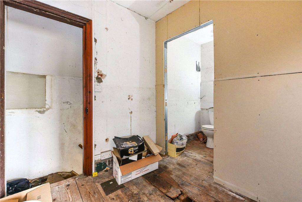 Property photo 3 of 8 Picture No. 05