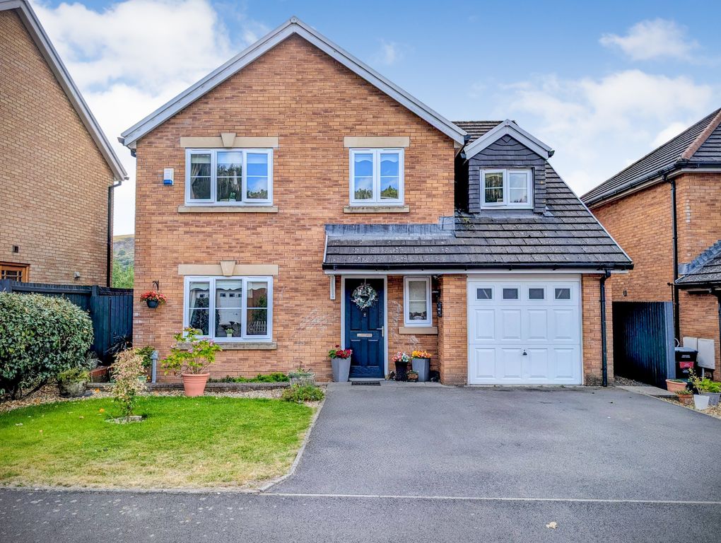 Property photo 1 of 39 1000041495
