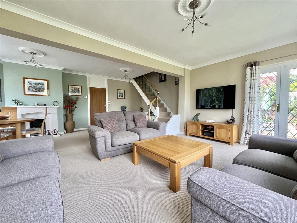 Property photo 3 of 40