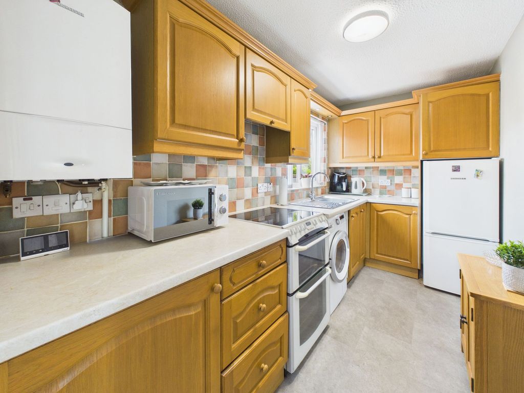 Property photo 3 of 14 Kitchen