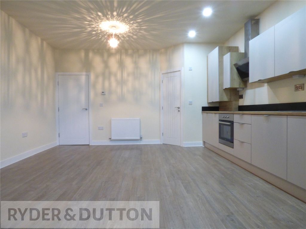 Property photo 3 of 13 Lounge/Kitchen