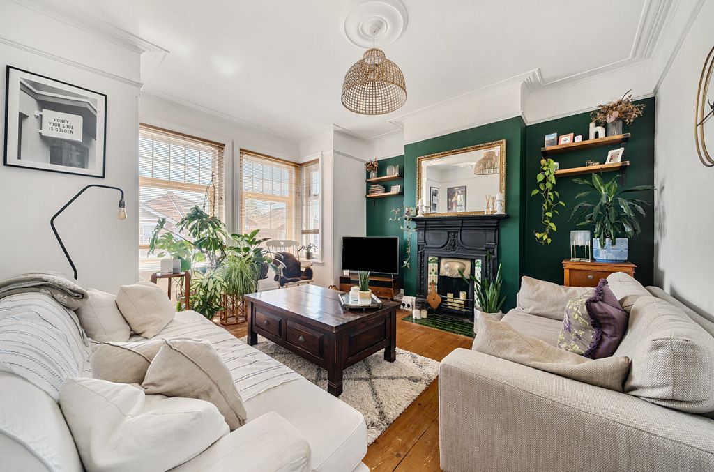 Property photo 2 of 11 1314306-26-686d60...