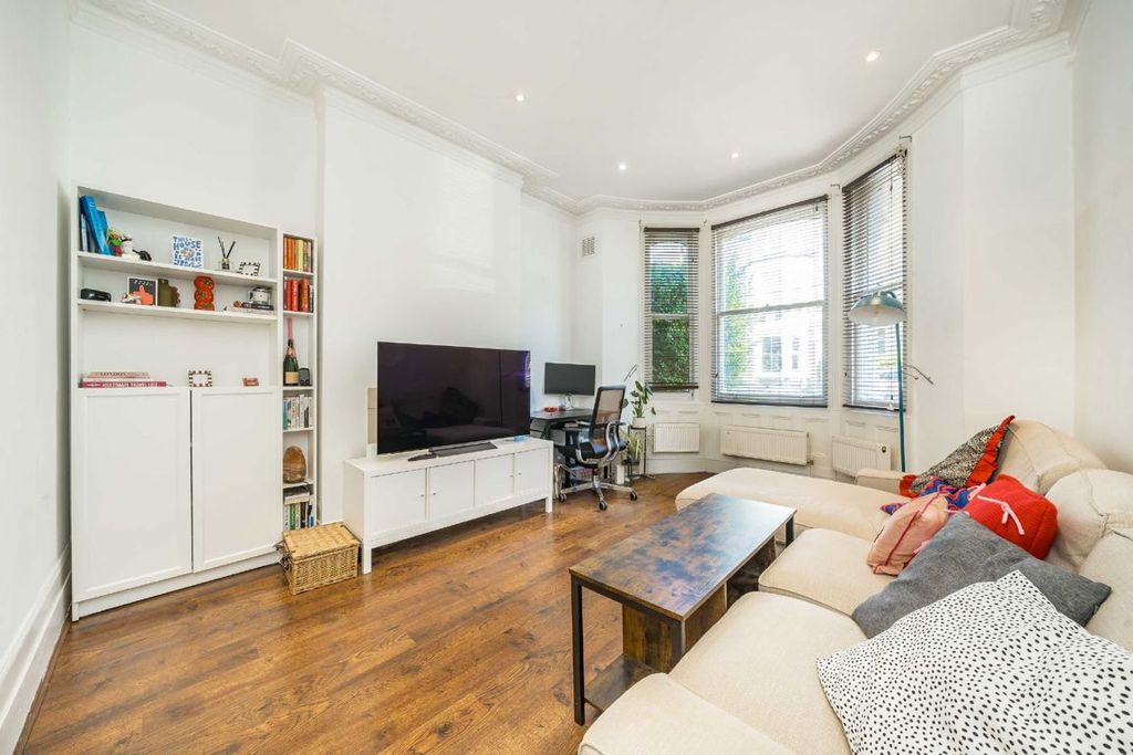 Property photo 2 of 6