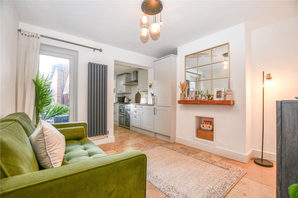 Property photo 3 of 13 Picture No. 12