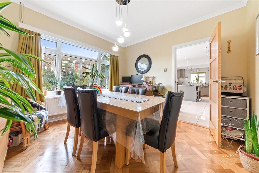 Property photo 3 of 47 Pwllmelin-Road-08.Jpg